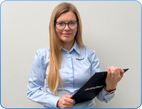 Smiling autoDNA recruiter ready to speak with a candidate
